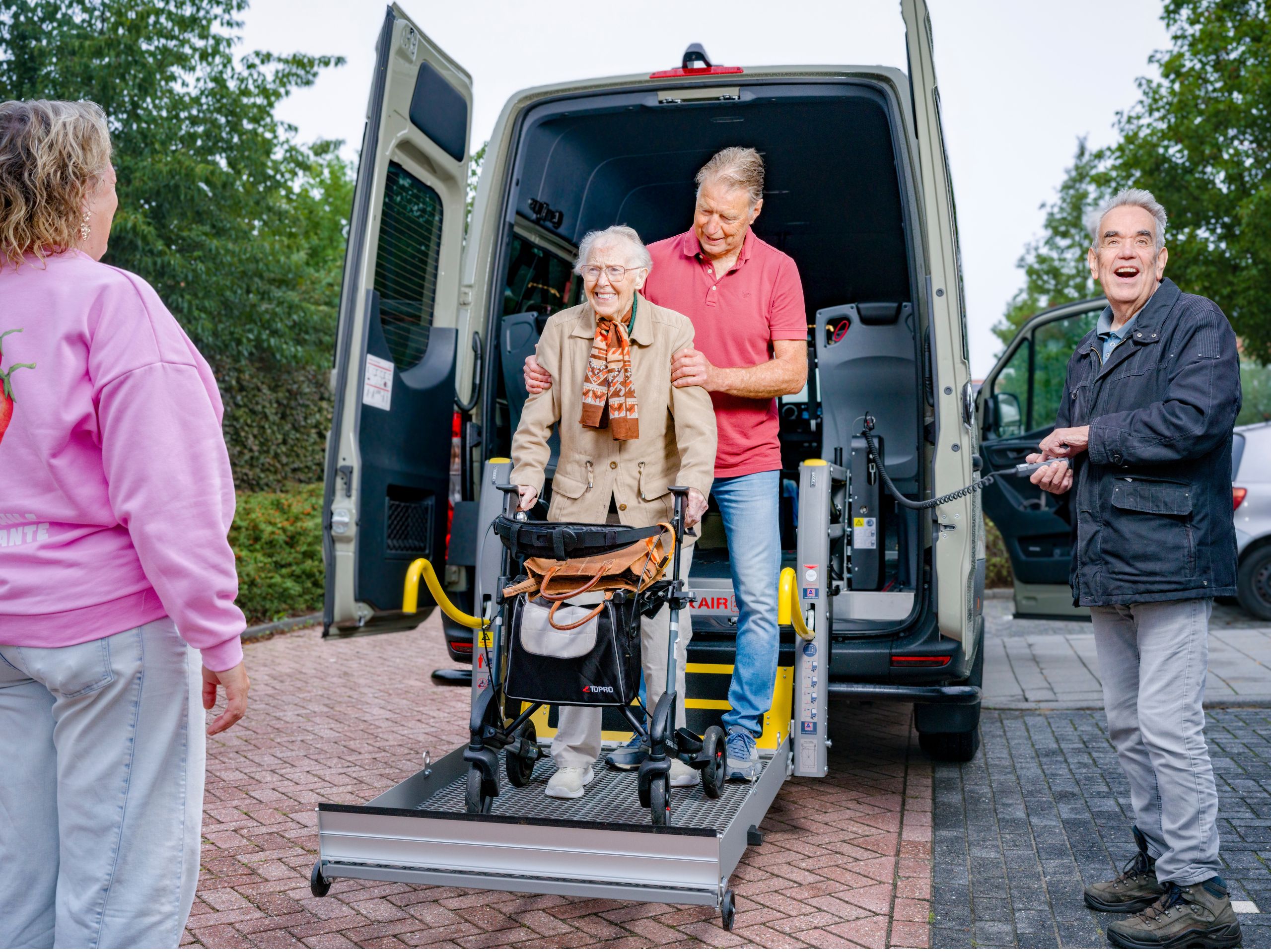 Thuis opgehaald voor de dagbesteding